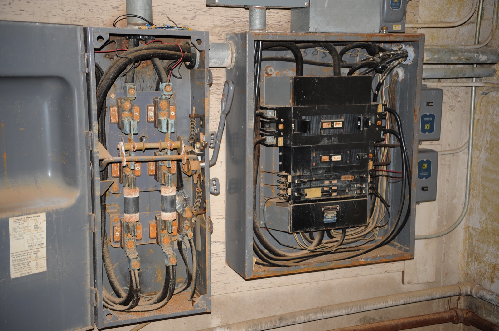 Water-damaged electrical room with JobMarkup annotations